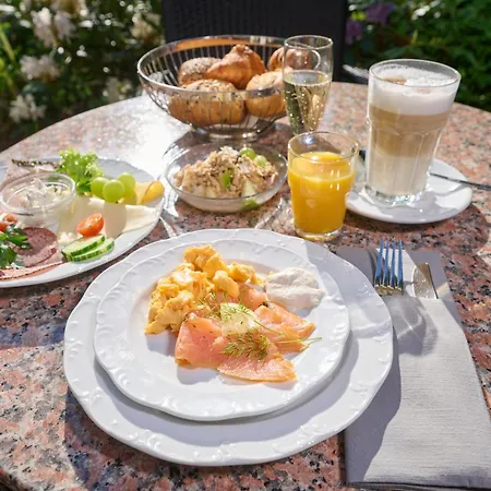 Heidehof Garni Hotel Budelsdorf